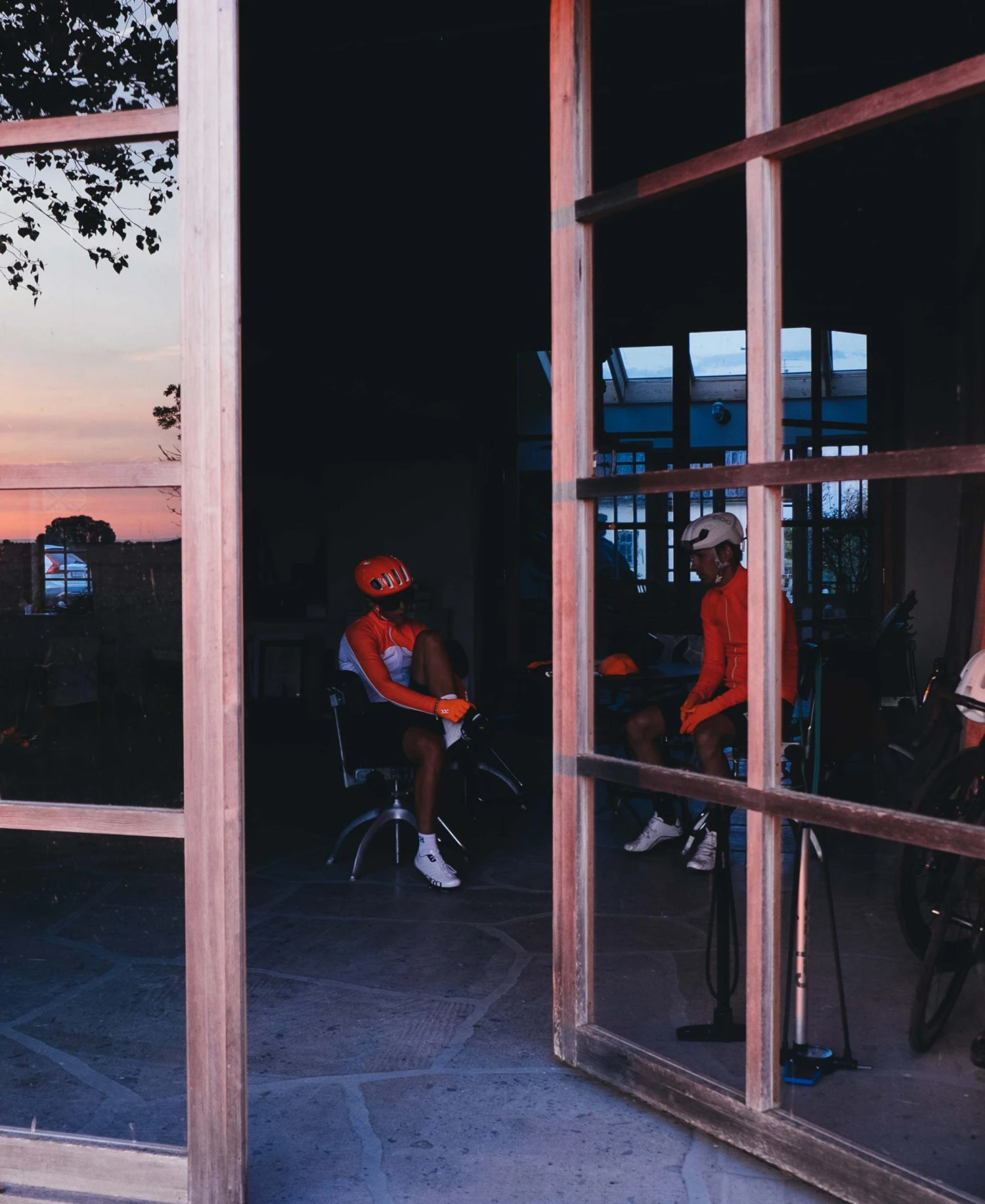 POC AVIP Glove Short Accessories 6 POC AVIP Glove Short Accessories